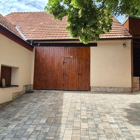Apartmany Pulgary 布尔哈里 外观 照片