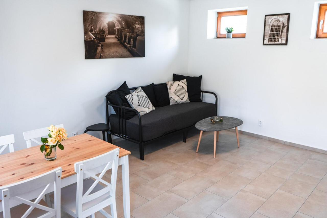 Apartmany Pulgary 布尔哈里 外观 照片